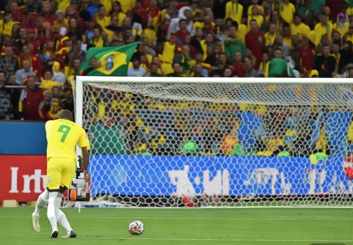 1998世界杯：巴西点球胜比利时，经典对决回顾(图3)